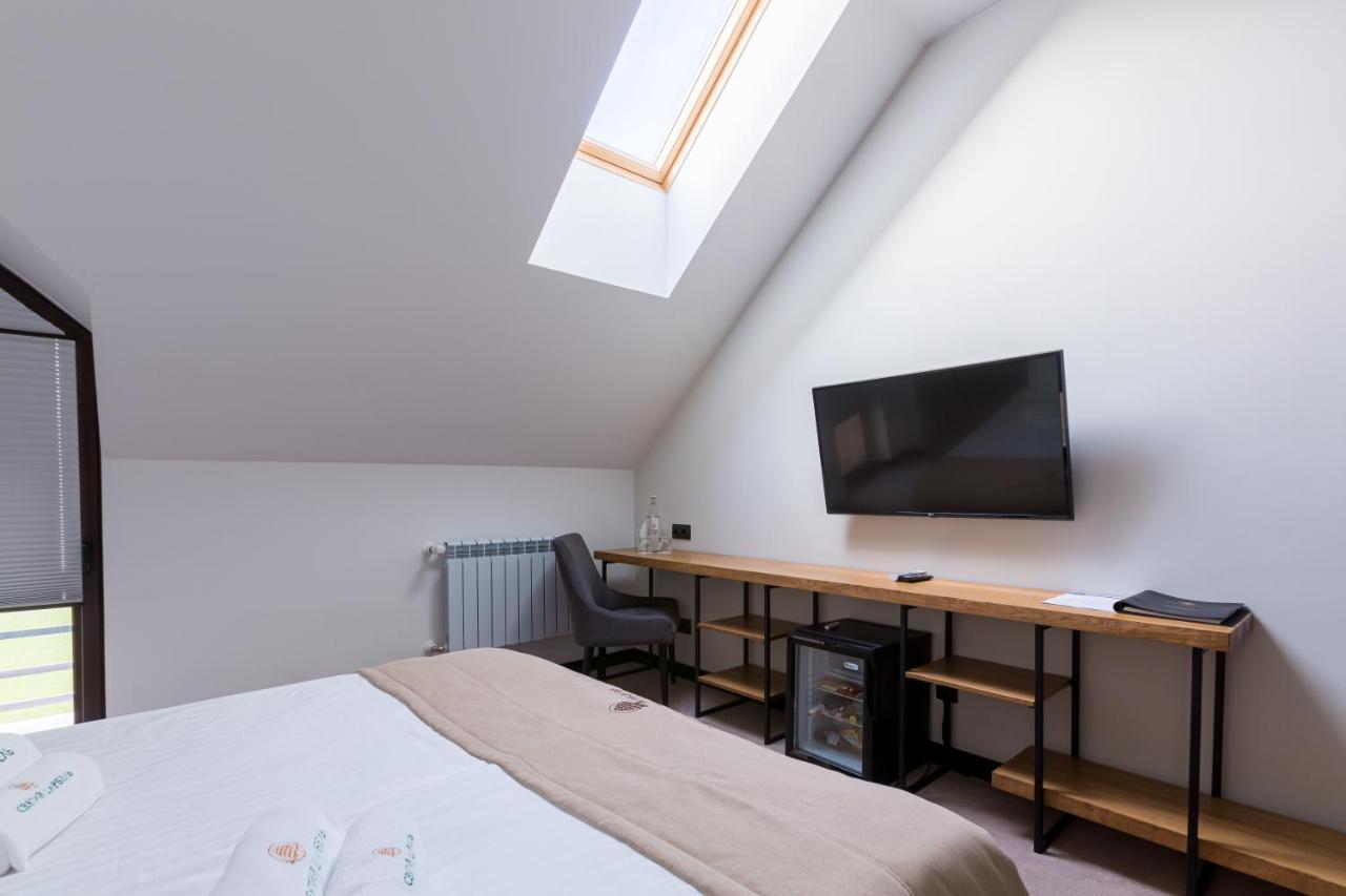 Святий Шарбель Hotell Morsjyn Eksteriør bilde